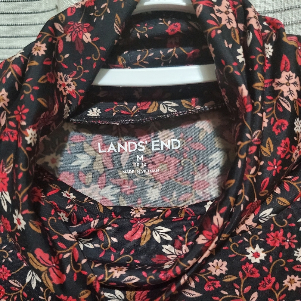 Lands' End Base layer top - Picture 2 of 3